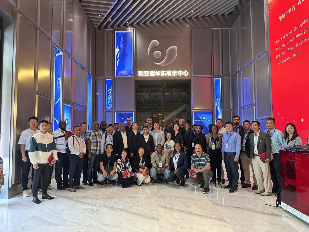 “一带一路”八国航空安保与危机管理商务考察团到访EVO视讯官方网站·蓝硕，共探国际合作新机遇
